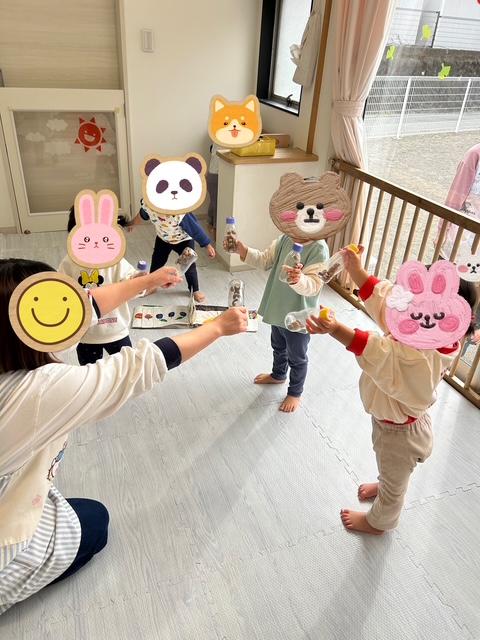 どんぐり楽器を作りました♪